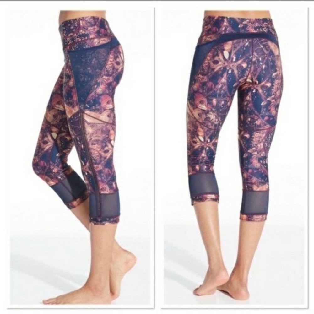 Sale 2/$30 Calia by Carrie Underwood Large Athletic Capris Leggings Plum Navy